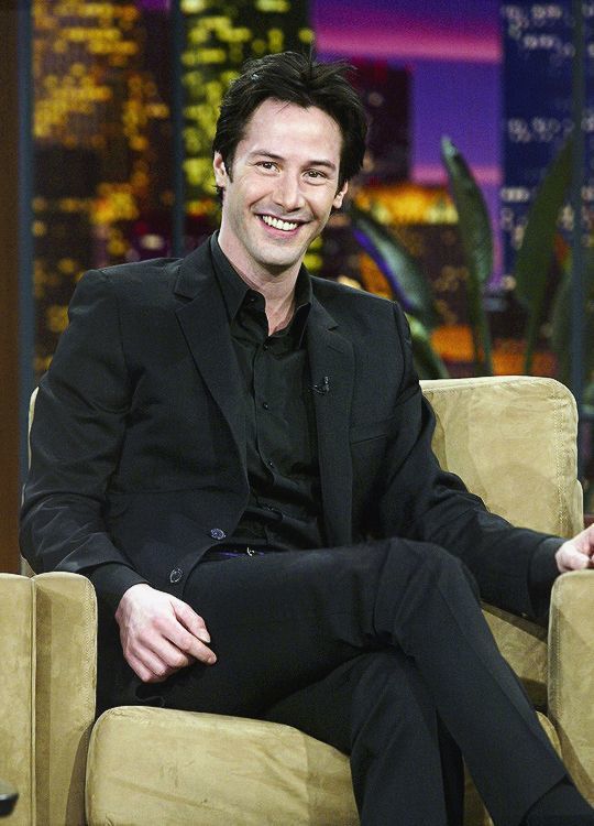 Keanu Reeves Yakışıklı mı Çirkin mi?