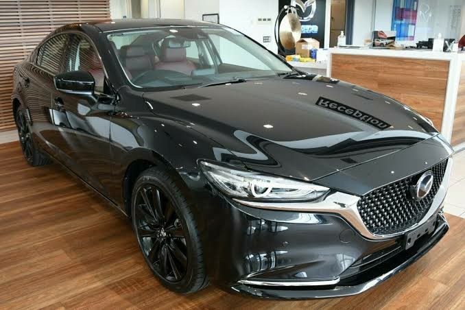 Hangisi Mazda 6 mı Woswagen Passat mı?