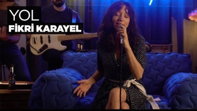 Geceye güzel bir şarkı bırakır mısınız?