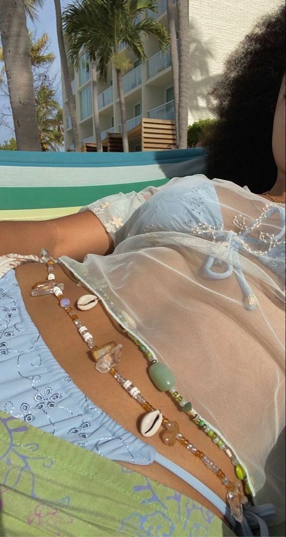 Bikinilerdeki aksesuarlarla daha çekici olunur mu?