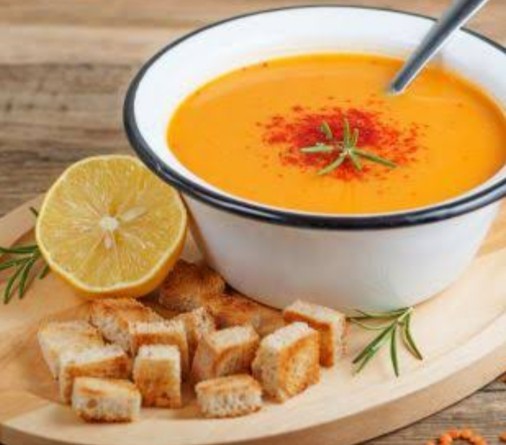 Mercimek çorbası salçalımı olur yoksa salçasızmı ?