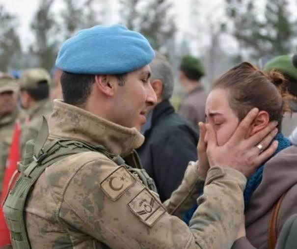 Kızlar, Kadınların askerlere bakış açısı nedir sevgililik ve evlilik konusunda? asker biriyle sevgili olur musunuz?