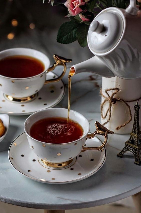 Türkiye de çay içmek yasaklansa yine de kaçak yollarla çay içer miydiniz?