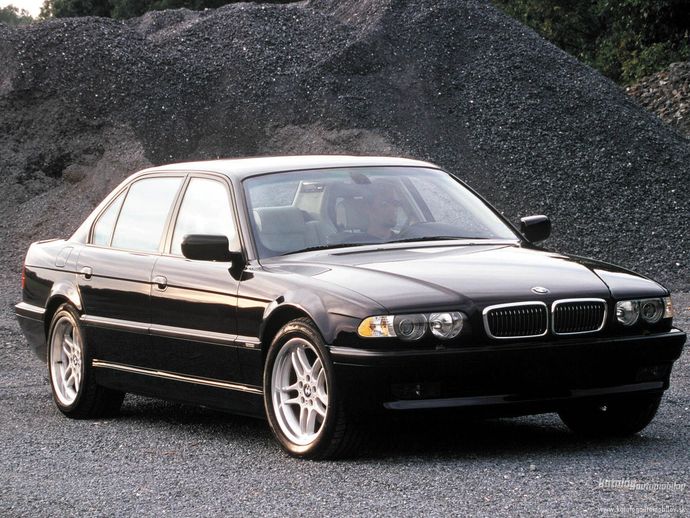 BMW E38 nasıl sizce?