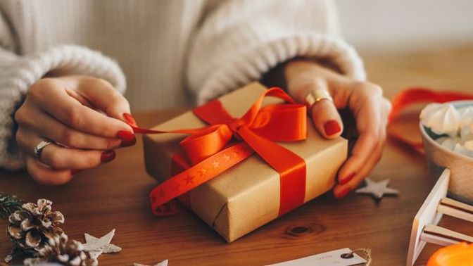 Eşinize seksi bir iç çamaşırı hediye edilse ne yapardınız?