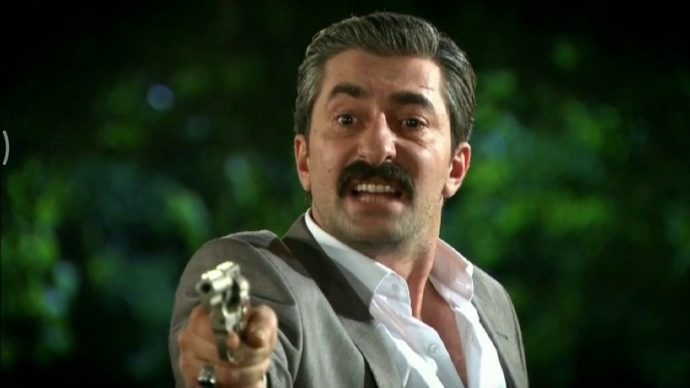 Başkalarına duyduğun öfke mi, kendine duyduğun öfke mi yaralar seni?