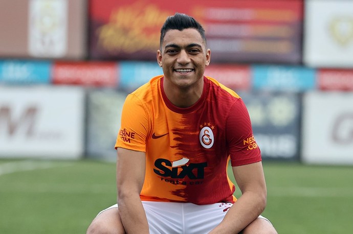 Galatasarayda oynamış forvetlerden en sevdiğiniz hangisi?