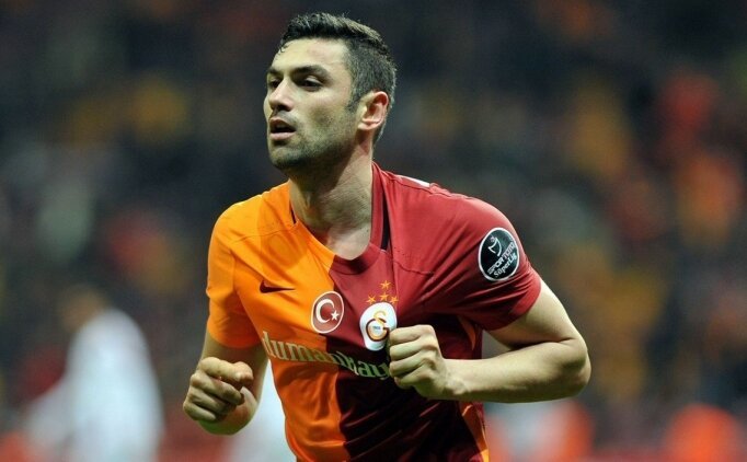 Galatasarayda oynamış forvetlerden en sevdiğiniz hangisi?