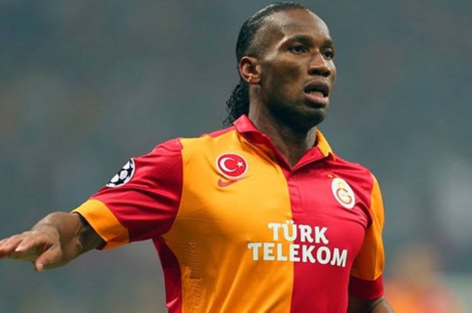 Galatasarayda oynamış forvetlerden en sevdiğiniz hangisi?