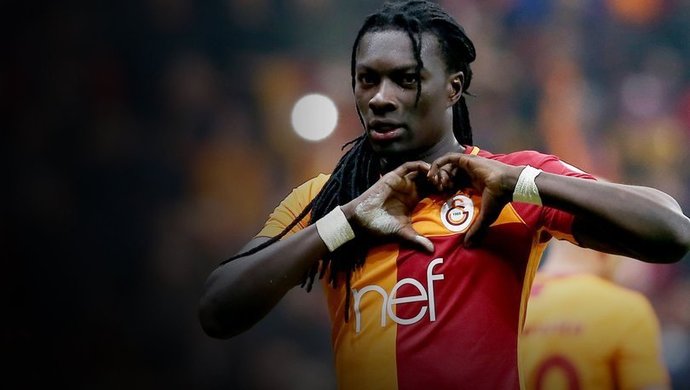 Galatasarayda oynamış forvetlerden en sevdiğiniz hangisi?