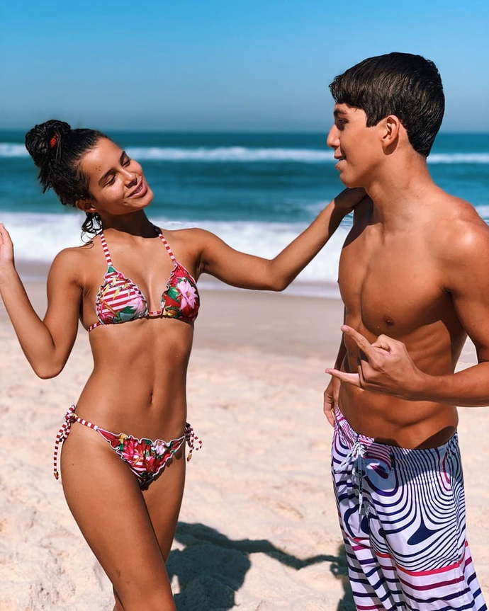 Sevgilimle yazın tatile gideceğiz. Ne tür bikini almalıyız?