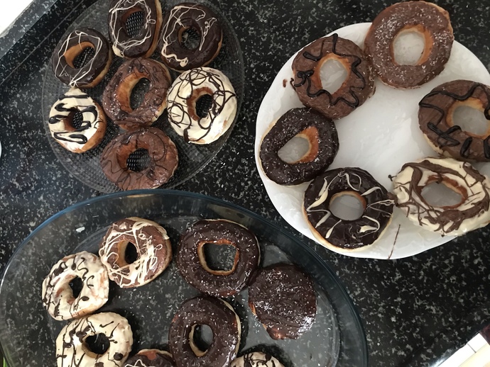 Arkadaşlar nasıl olmuş, donut yaptım?