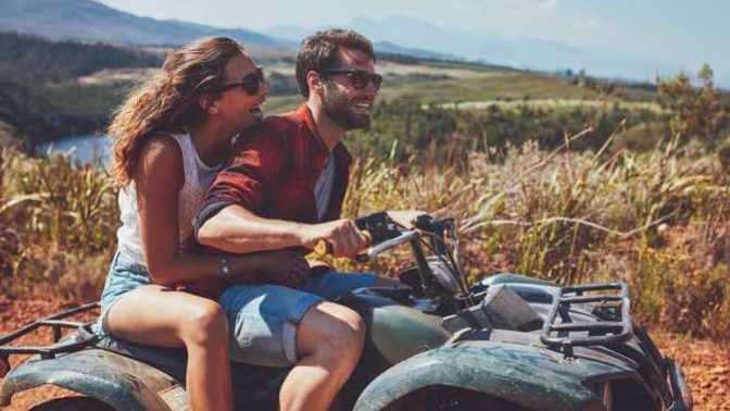 Bi'Bilen Adil Gürkan yanıtlıyor: Turizm cenneti Bodrum'da gezilecek en güzel yerler nereler?