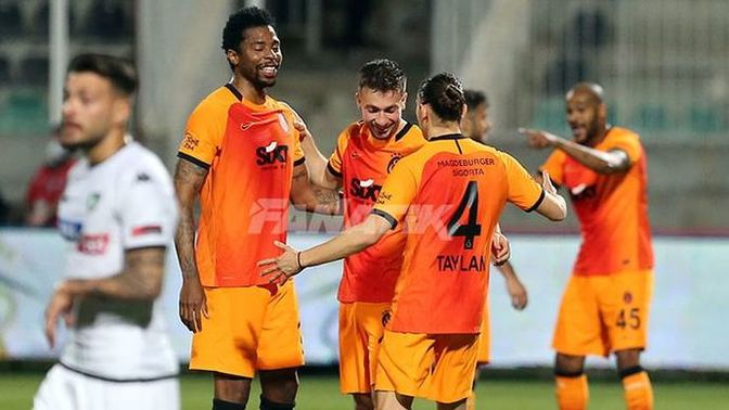GS Denizli 4-1! Galatasaray şampiyonluk yarışında psikolojik üstünlüğü ele aldı! Ne düşünüyorsunuz?
