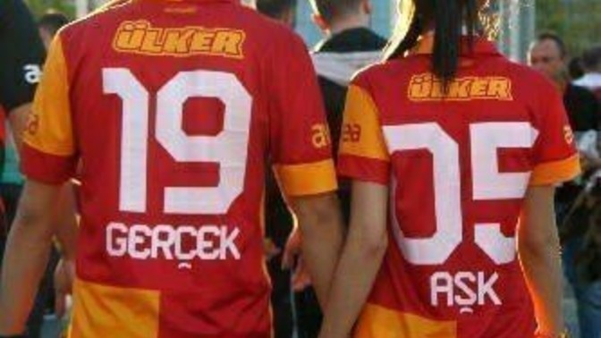 Sevgiliniz, size bilerek kendi tuttuğu takımın formasını hediye etse kabul eder misiniz?