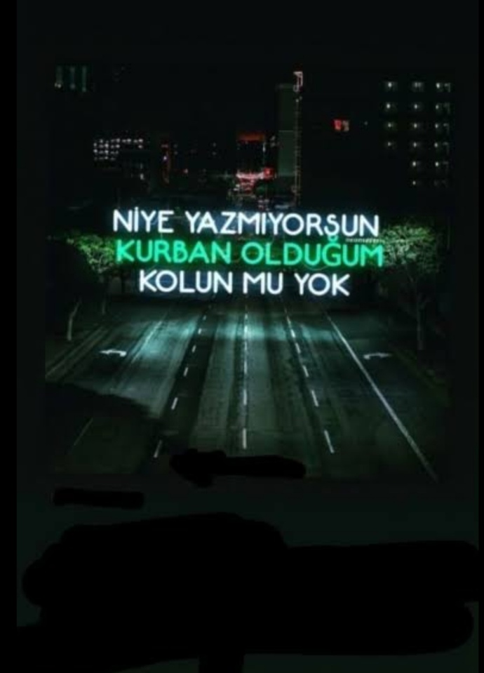 Hoşlandığım kişi çevrimiçi bana yazmıyor napmalıyım?
