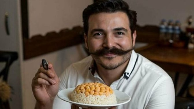 Pilav kaşıkla mı yenir, çatalla mı?