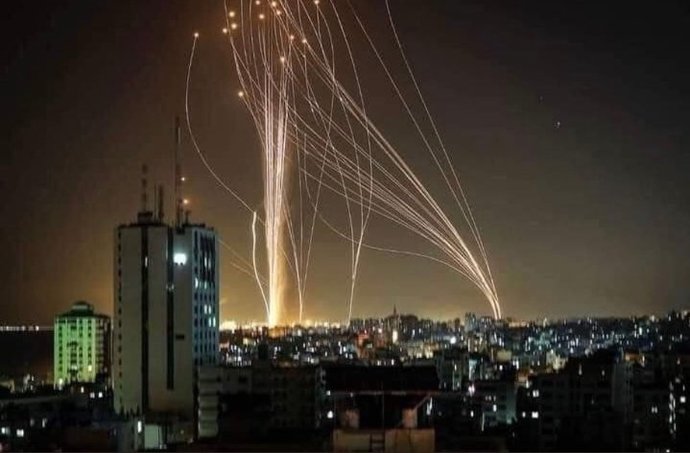 Tel Aviv ışıklar içinde, mutlu muyuz?