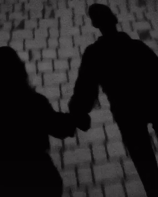 Daha önce hiç aşık olmamış birisine aşkı nasıl anlatırdınız?