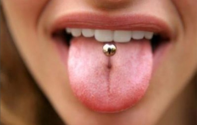 Dil piercingi mi septum mu?