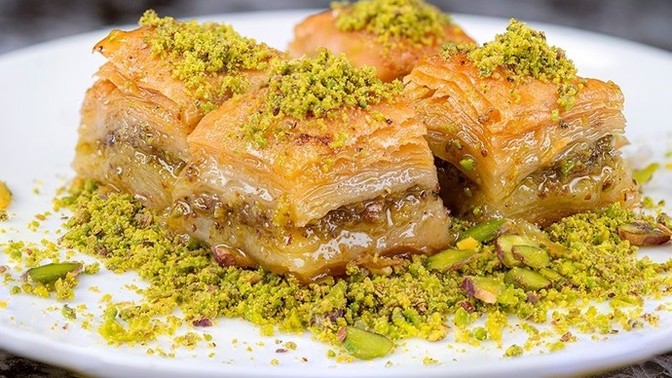 Sizin evde bayramda hangi tatlı yapılıyor?