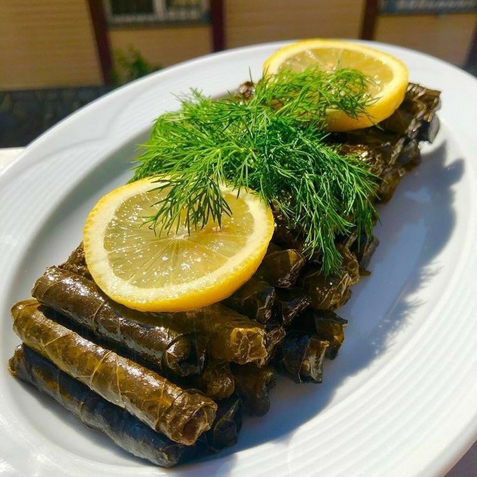 Sarmanın ve biber dolmasının yanına ne tatlısı gider?