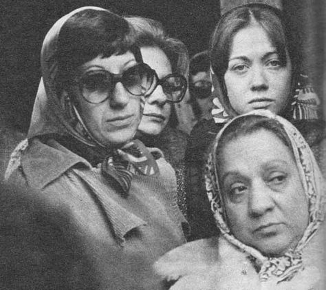 Bu gün bayram ama sen neden buruksun?