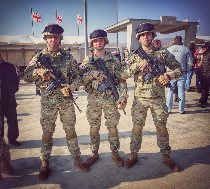 Her Hangi Bir Yunan Gürcü Savaşında Hangi Tarafı Tutardınız ?