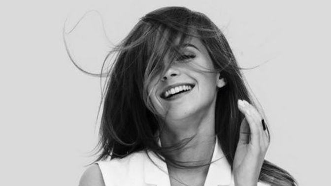Sizce de Emma Watson'ın Çok Duru Bir Güzelliği Yok Mu?