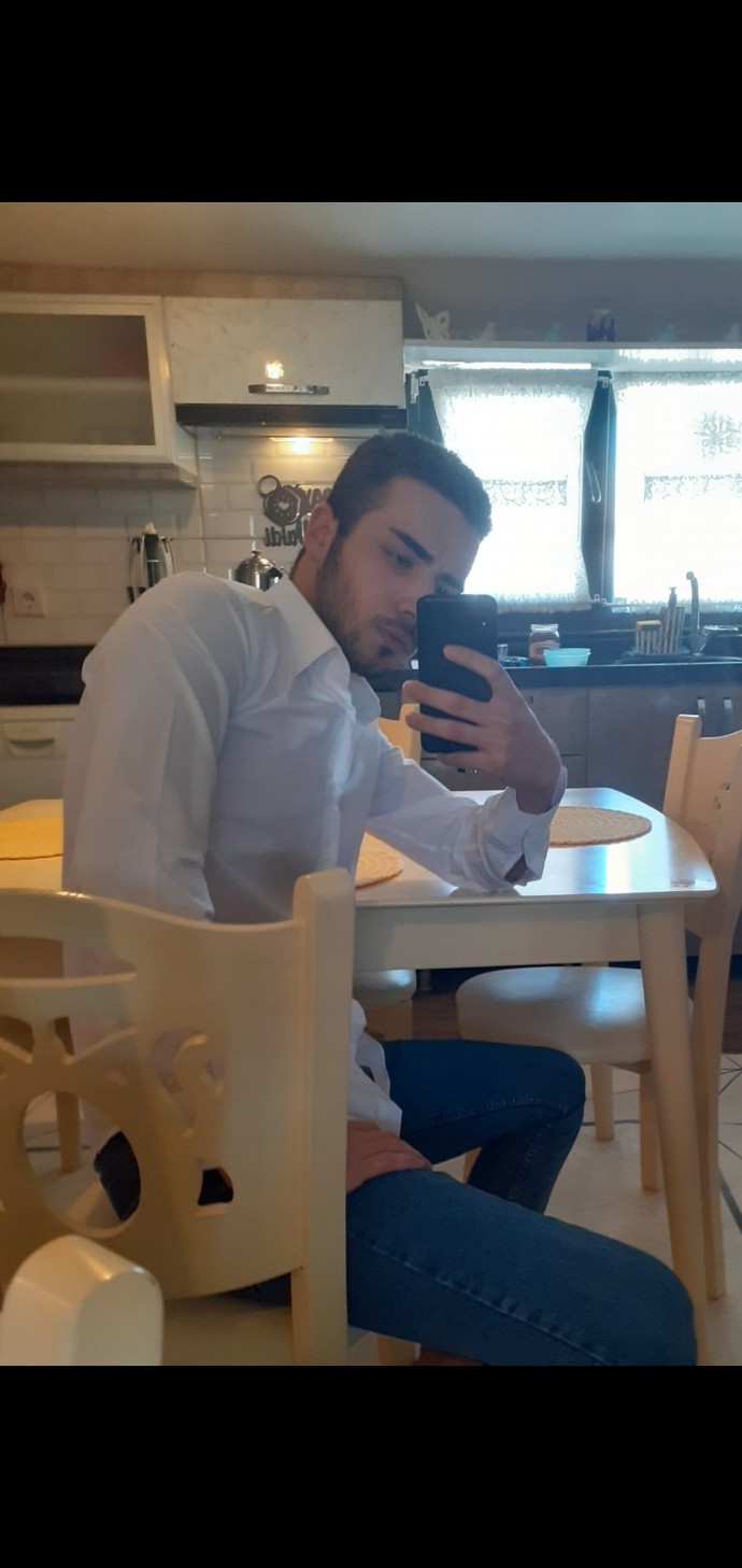 Beyaz gömlekten vazgemeyenler?