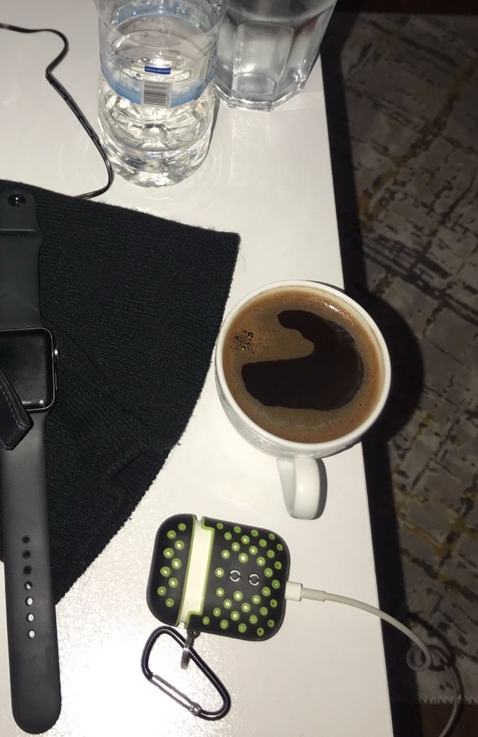 Okunmuş kahve içiyorum kahvede kalp oluştu bu bir işaret aşk hayatınız ile ilgili birşey tahmin edeyim mi?