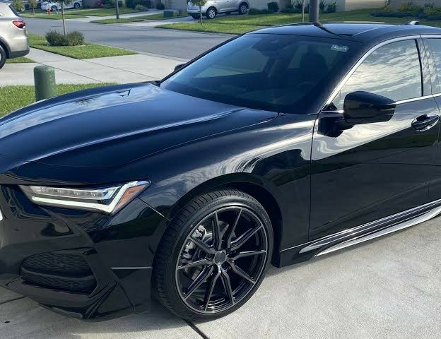 Dünyayı ikiye ayıran soru: Mercedes mi yoksa BMW mi?