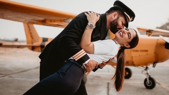 Eski sevgilim "Pilot olacağım, göreceksin." diye nispet yapıyor. Bu, kıskanılacak bir şey mi?