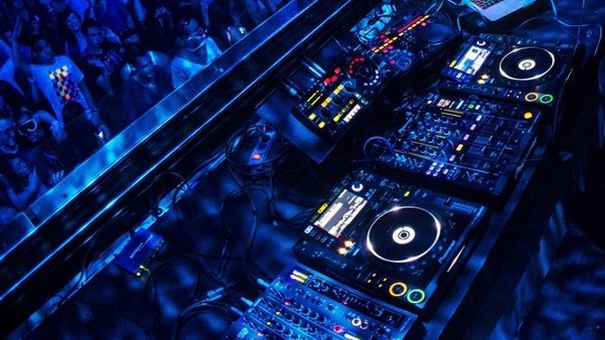 DJ olmak mı dövme sanatçısı olmak mı?