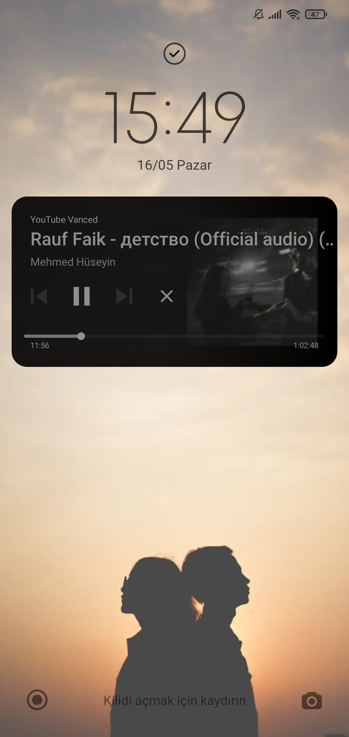Telefonunuzun duvar kağıdında (ana ekranında) hangi resim var?