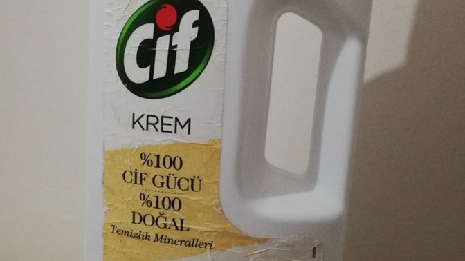 Gözüme cif krem kaçtı?