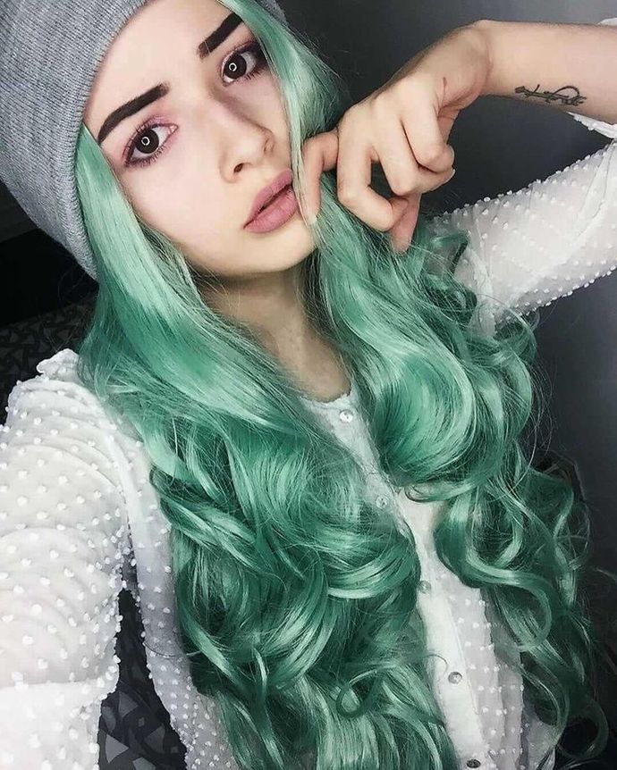 Yeşilin tonlarından bir örnek. <3