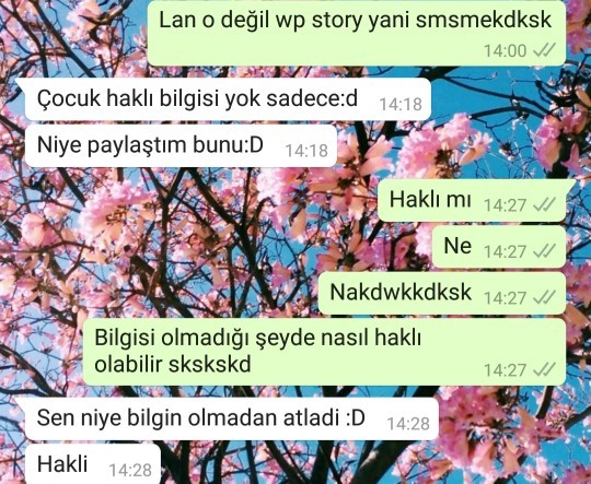 Sevgilim beni asla haklı bulmuyor, her zaman milleti savunuyor nasıl davranmalıyım?