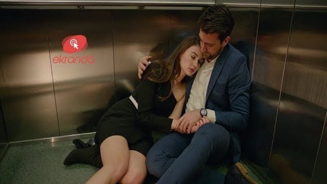 Bir gün boyunca asansörde karşı cinsten biriyle mahsur kalsaydınız ne yapardınız?