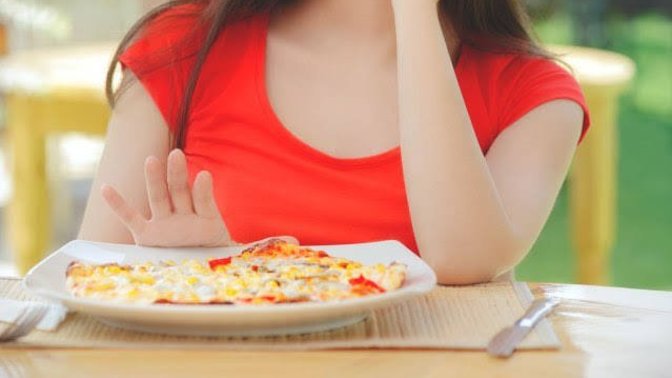 Kız/erkek arkadaşınızla ilk buluşmada asla yemem dediğiniz bir yemek var mı?