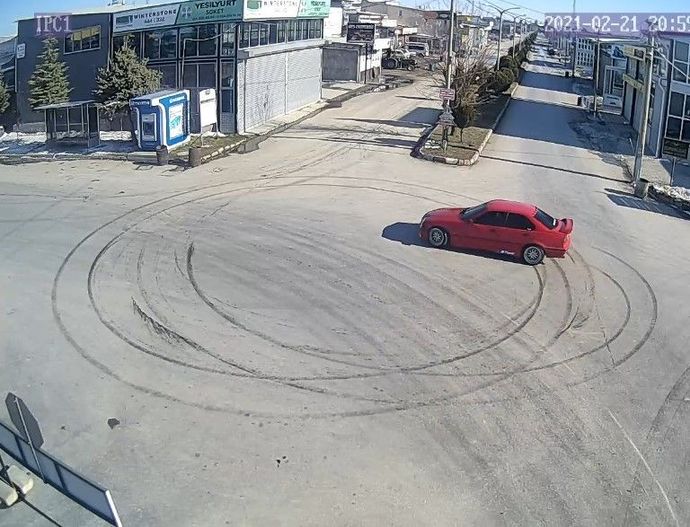 Sokaklarda drift atan sürücüler hakkında ne düşünüyorsunuz?