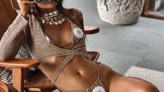 Mikro bikini giymek istiyorum. Türkiye'de aşırı mı kaçar?