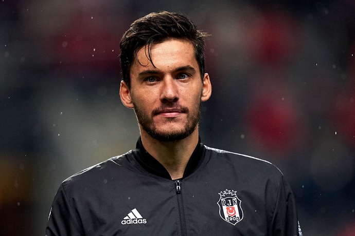 Senin için iyi bir forvet oyuncusunda hangi özellikler olmalıdır?