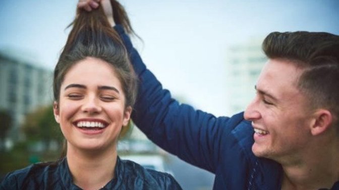 Sevgiliniz saçınızı tarasın ister misiniz?
