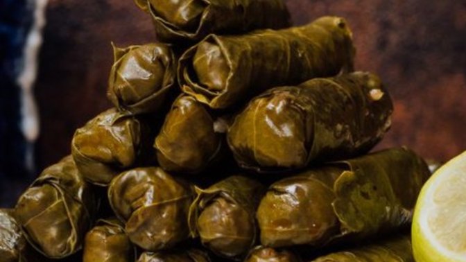 Yaprak sarması sana göre etli mi olmalı zeytinyağlı mı?