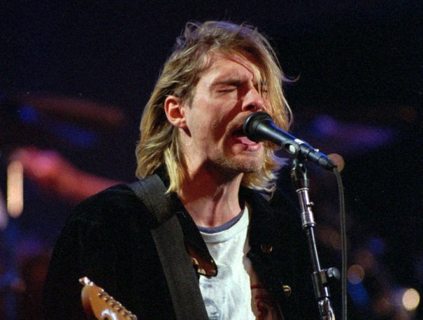 Kurt Cobain’in saçları açık artırmada satıldı! Siz vefat eden, yaşayan bir ünlünün saçlarına para vererek talip olur musunuz?