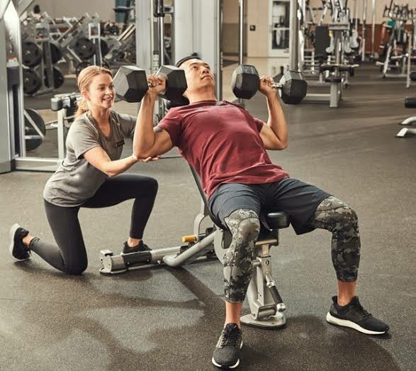 Eşiniz veya sevgiliniz fitness antrenörü olsa onu kıskanır mıydınız?