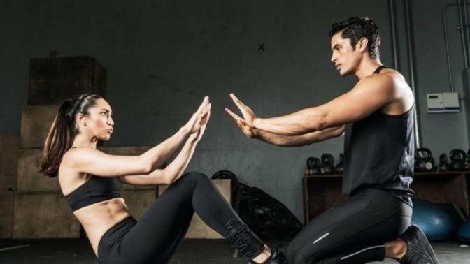 Eşiniz veya sevgiliniz fitness antrenörü olsa onu kıskanır mıydınız?
