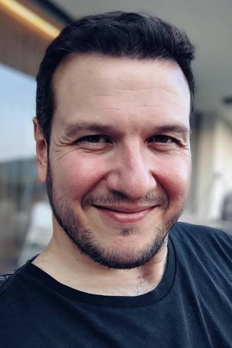 Si̇zce Türki̇yeni̇n en i̇yi̇ komedyeni̇ ki̇m?