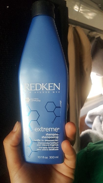 Redken Extreme şampuan kullanan var mı?